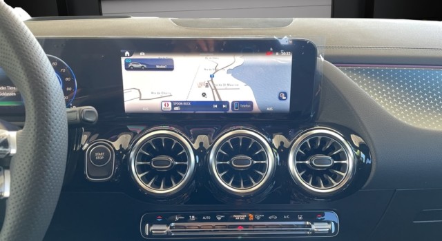 MERCEDES-BENZ EQA 350 66,5 kWh 4Matic Excellence
