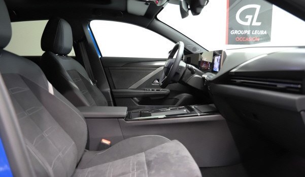 OPEL ASTRA 54kWh Swiss +
