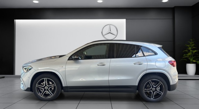 MERCEDES-BENZ GLA 250 e EQ Star 8G-DCT