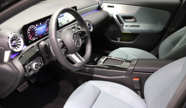 MERCEDES-BENZ A 200 7G-DCT