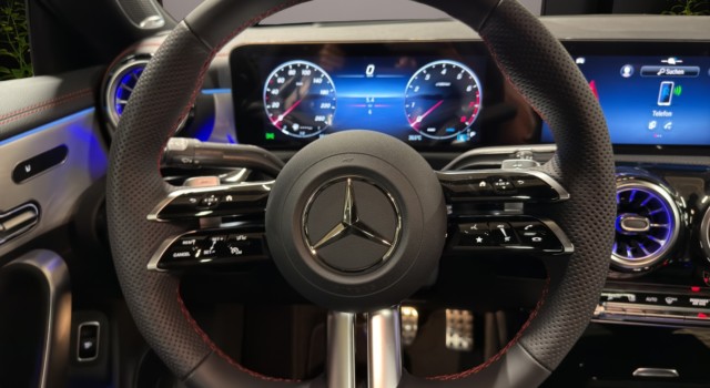 MERCEDES-BENZ CLA 250 4Matic 8G-DCT