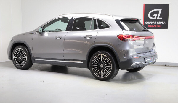 MERCEDES-BENZ EQA 250 AMG Line