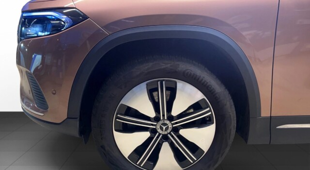 MERCEDES-BENZ EQA 250 AMG Line