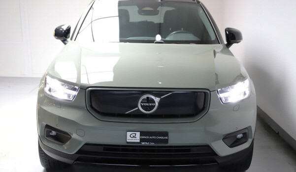VOLVO XC40 P8 AWD Pure Electric R-Design