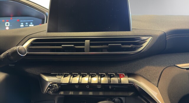 PEUGEOT 3008 1.2 PureTech GT Line