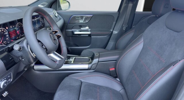 MERCEDES-BENZ GLA 220 4Matic 8G-DCT