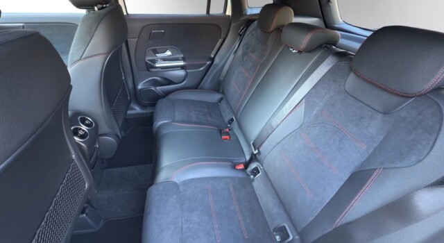 MERCEDES-BENZ GLA 250 e EQ Star 8G-DCT