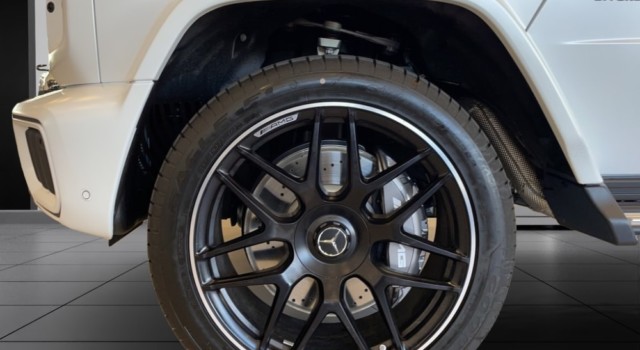 MERCEDES-BENZ G 63 AMG 9G-Tronic