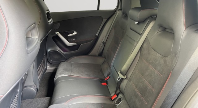 MERCEDES-BENZ A 220 4Matic 8G-DCT