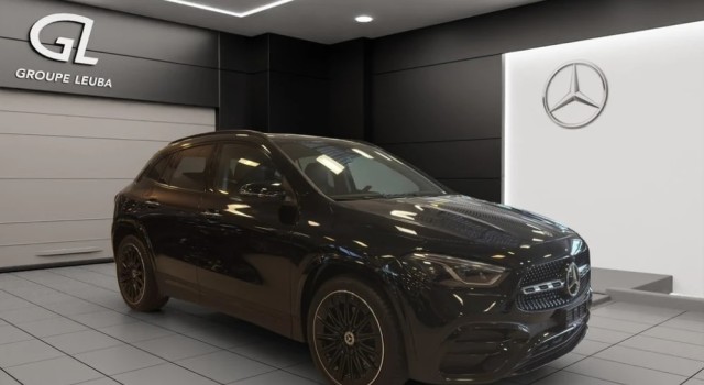MERCEDES-BENZ GLA 220 4Matic 8G-DCT