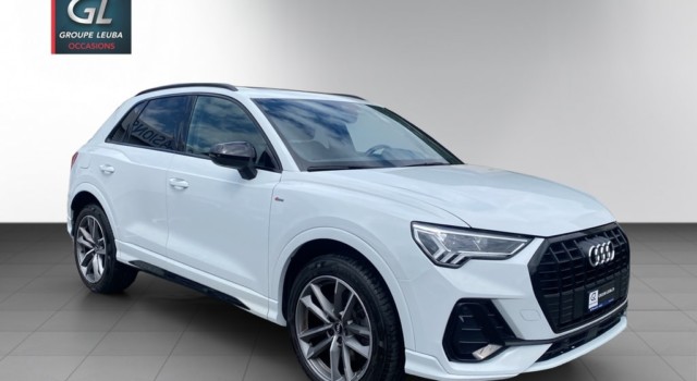 AUDI Q3 40 TDI S line Attr qu