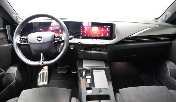 OPEL ASTRA 54kWh Swiss +