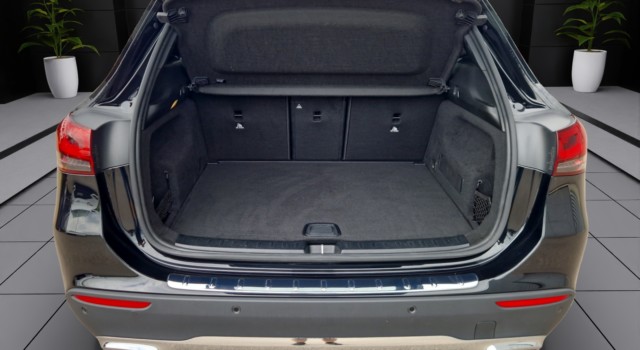 MERCEDES-BENZ GLA 200 7G-DCT