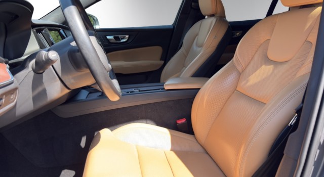 VOLVO V60 Cross Country D4 AWD