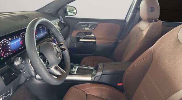 MERCEDES-BENZ GLA 220 4Matic 8G-DCT