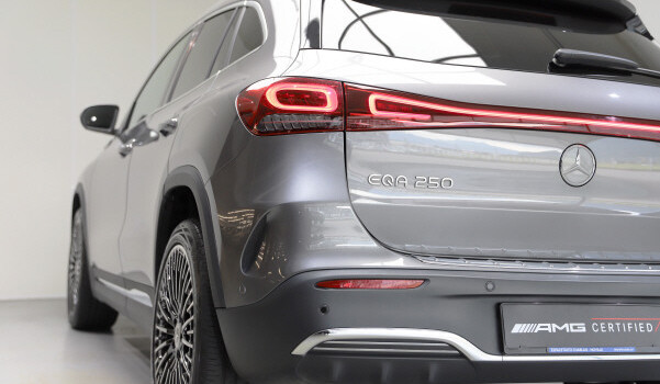 MERCEDES-BENZ EQA 250 AMG Line