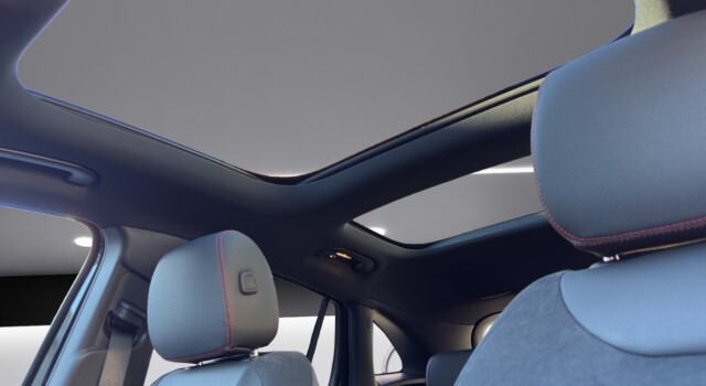 MERCEDES-BENZ GLA 200 7G-DCT