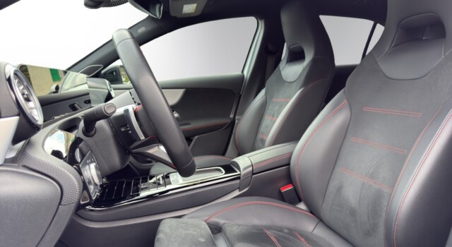 MERCEDES-BENZ A 220 4Matic 8G-DCT