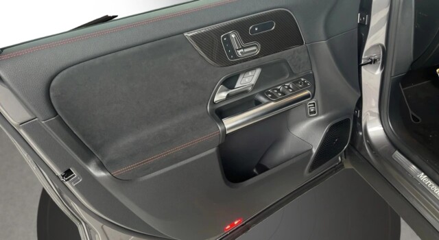 MERCEDES-BENZ GLA 220 4Matic 8G-DCT