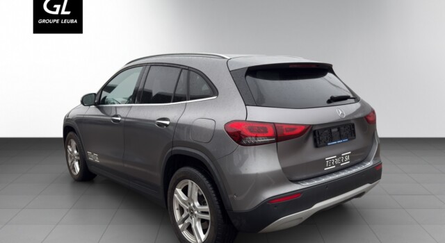 MERCEDES-BENZ GLA 250 AMG Line 4Matic