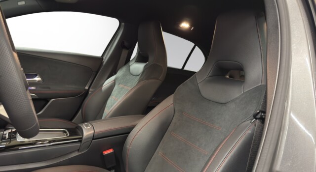 MERCEDES-BENZ A 200 Night Star 7G-DCT