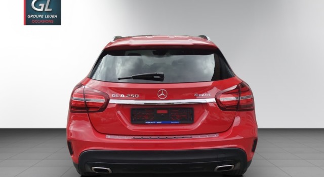 MERCEDES-BENZ GLA 250 AMG Line 4Matic