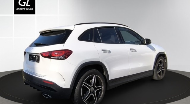 MERCEDES-BENZ GLA 220 d AMG Line 4Matic