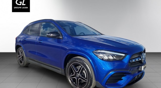 MERCEDES-BENZ GLA 200 Night Star 7G-DCT