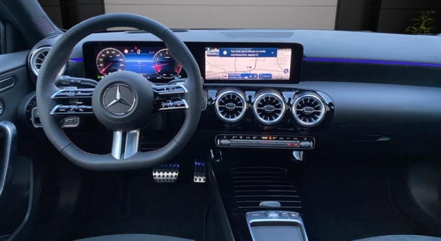 MERCEDES-BENZ A 200 Night Star 7G-DCT