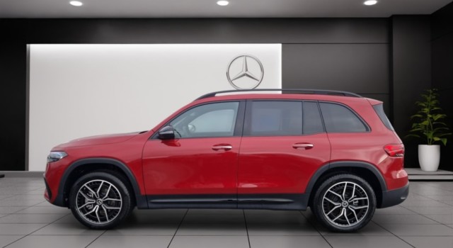 MERCEDES-BENZ EQB 350 66,5 kWh 4Matic Swiss Star