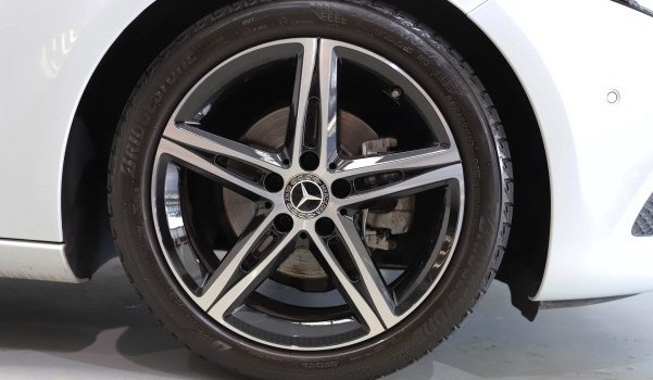 MERCEDES-BENZ A 180 Night Star
