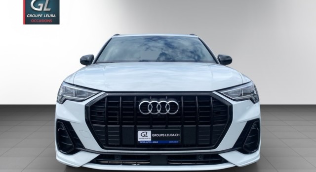 AUDI Q3 40 TDI S line Attr qu