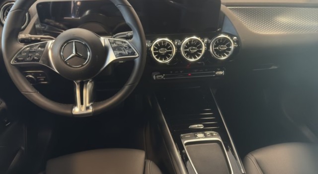 MERCEDES-BENZ GLA 220 d 4Matic 8G-DCTSwiss Star