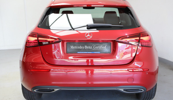 MERCEDES-BENZ A 180 7G-DCT