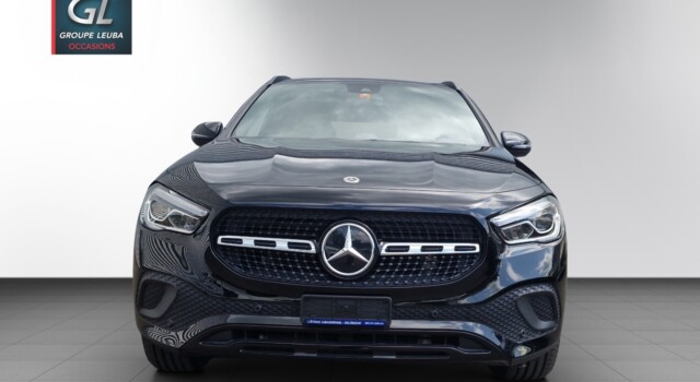 MERCEDES-BENZ GLA 180 d Progressive 8G-D