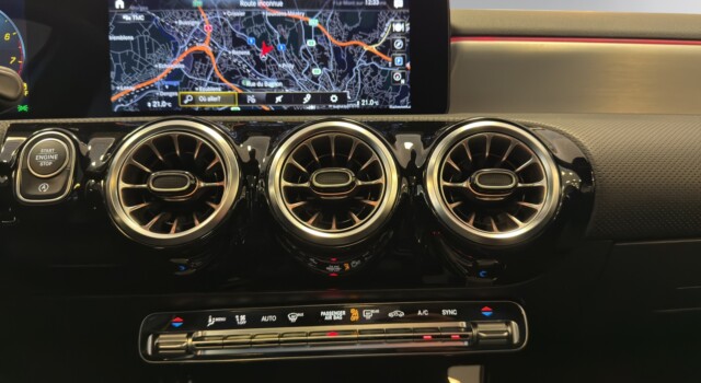MERCEDES-BENZ A 250 AMG Line 4Matic