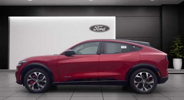 FORD MUSTANG MACH-E Premium AWD 91 kWh