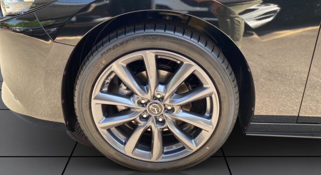 MAZDA 3 Hatchback SKYACTIV-G M Hybrid 140 Centre Line Automat