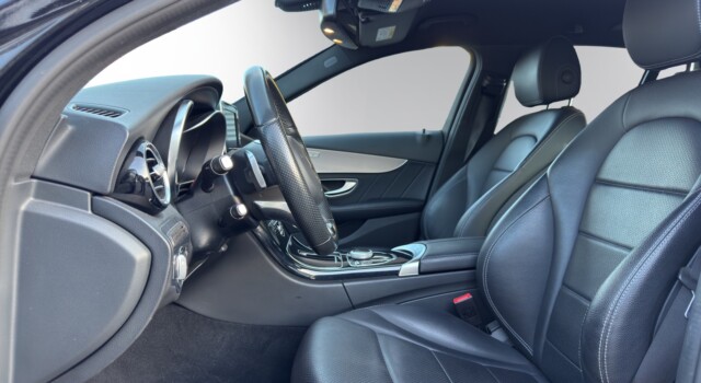 MERCEDES-BENZ C 200 AMG Line 4Matic