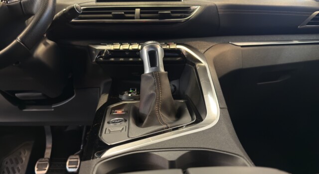 PEUGEOT 3008 1.2 PureTech GT Line