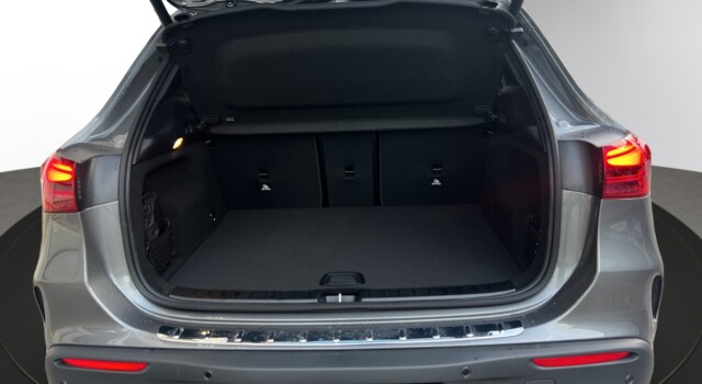 MERCEDES-BENZ EQA 350 66,5 kWh 4Matic Excellence