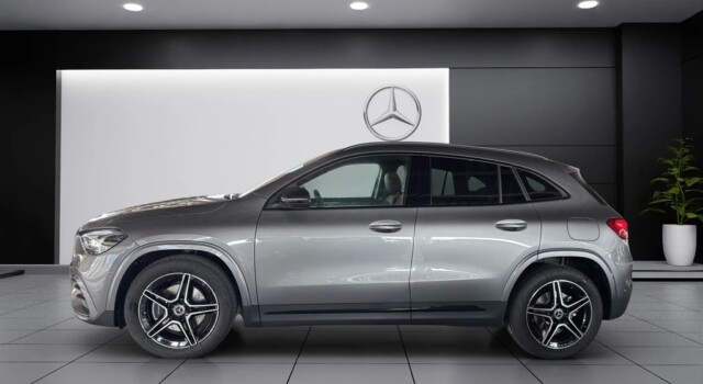 MERCEDES-BENZ GLA 220 4Matic 8G-DCT