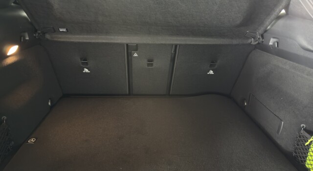 MERCEDES-BENZ GLA 200 7G-DCT