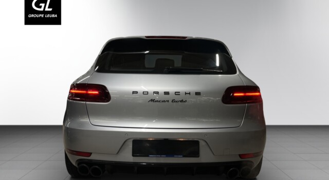 PORSCHE MACAN Turbo Performance