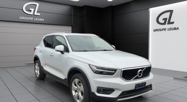 VOLVO XC40 T2 Momentum Light Geartronic