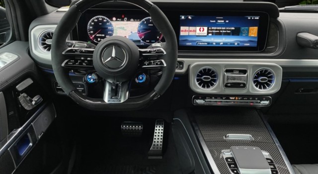 MERCEDES-BENZ G 63 AMG 9G-Tronic