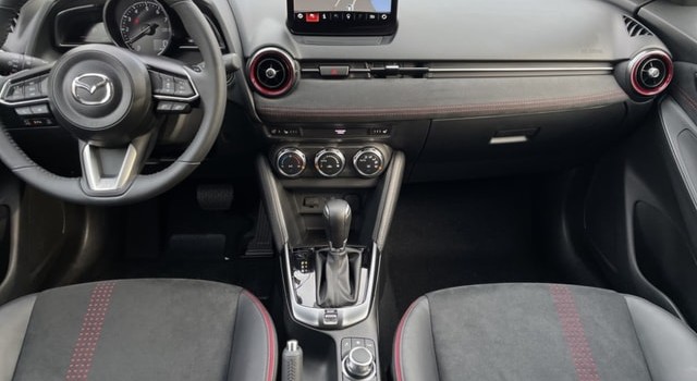 MAZDA 2 SKYACTIV-G 90 Homura Aka Automat