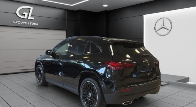 MERCEDES-BENZ GLA 220 4Matic 8G-DCT