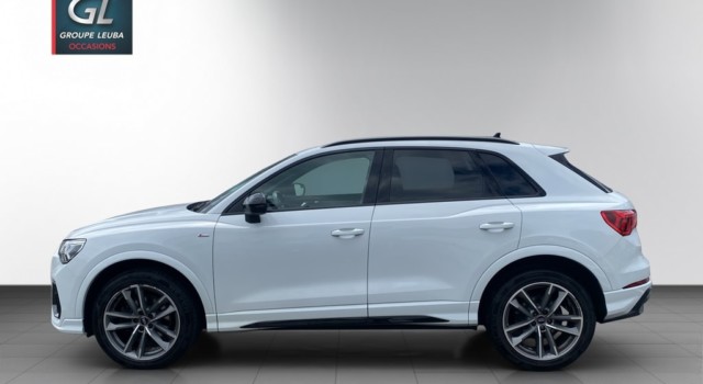AUDI Q3 40 TDI S line Attr qu