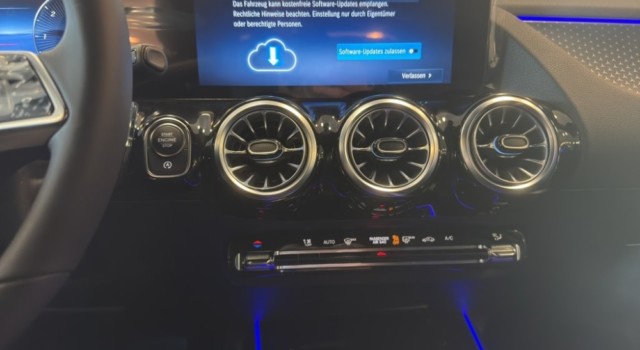 MERCEDES-BENZ GLA 220 d 4Matic 8G-DCTSwiss Star